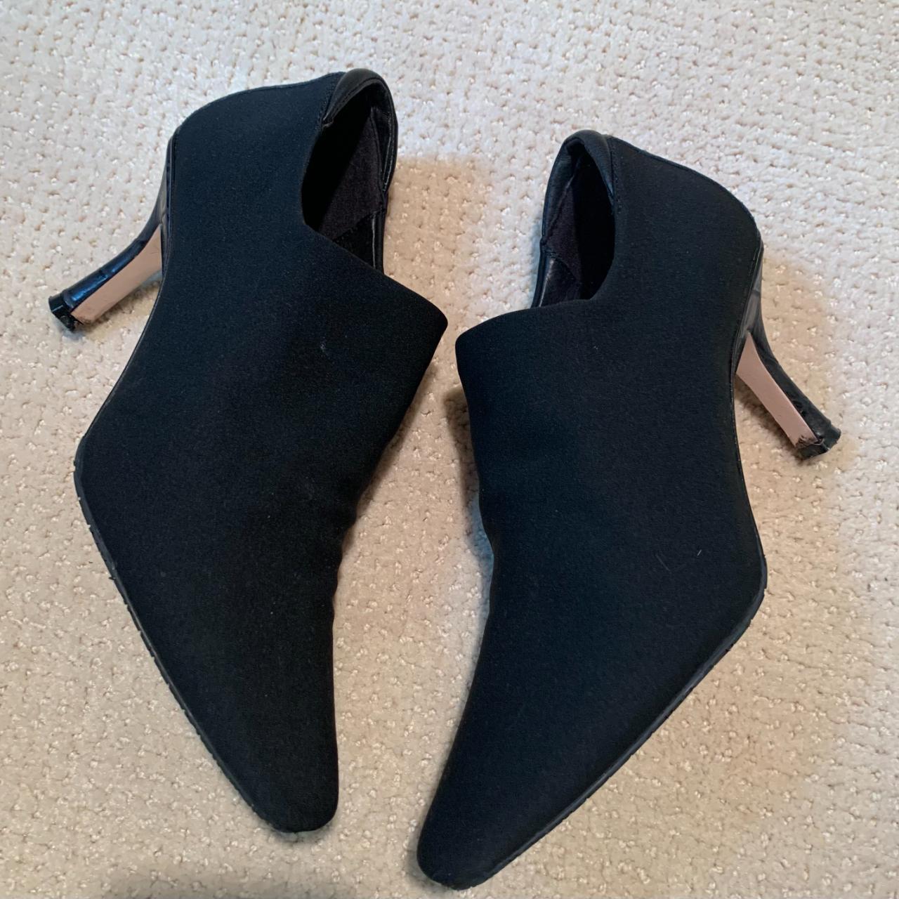Donald Pliner women's black shoes, size 7. Worn... - Depop