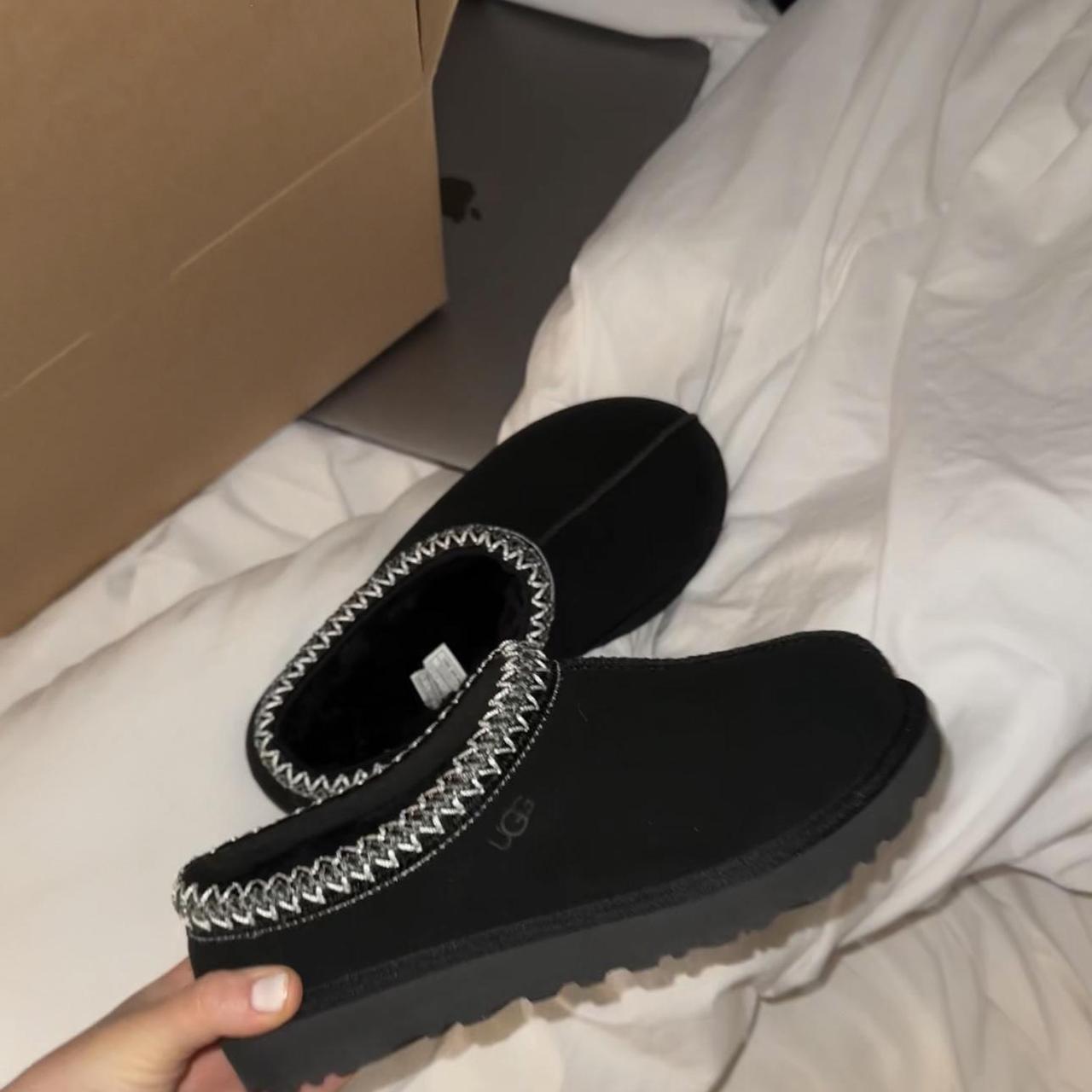 uggs black tasman