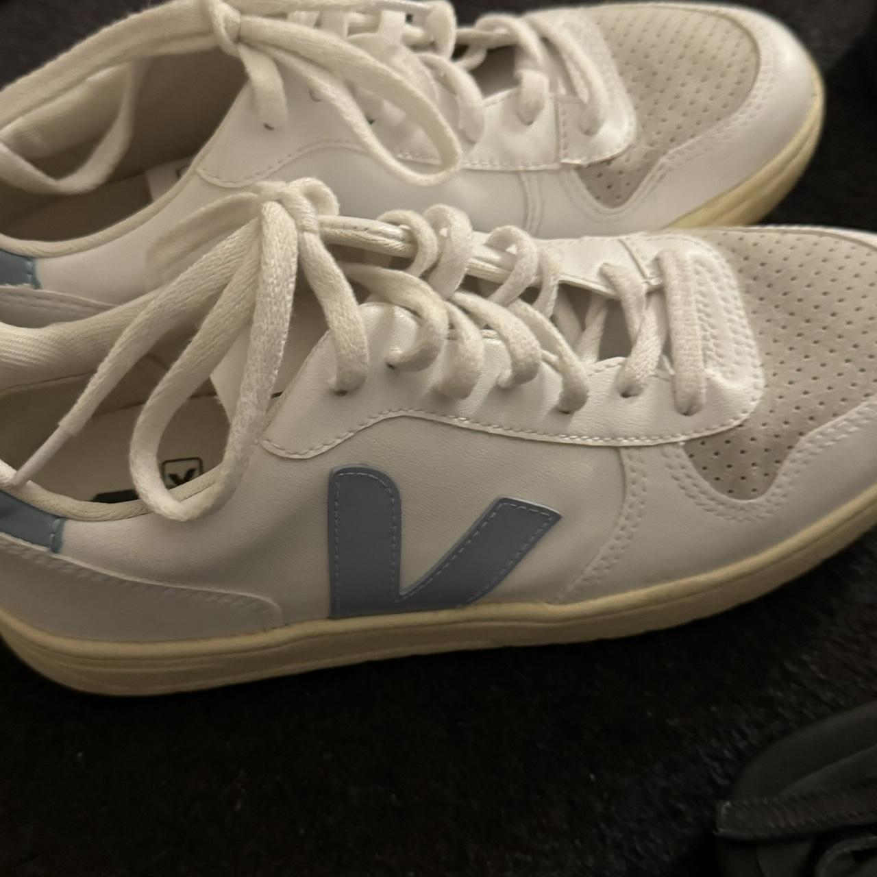my grey sneakers