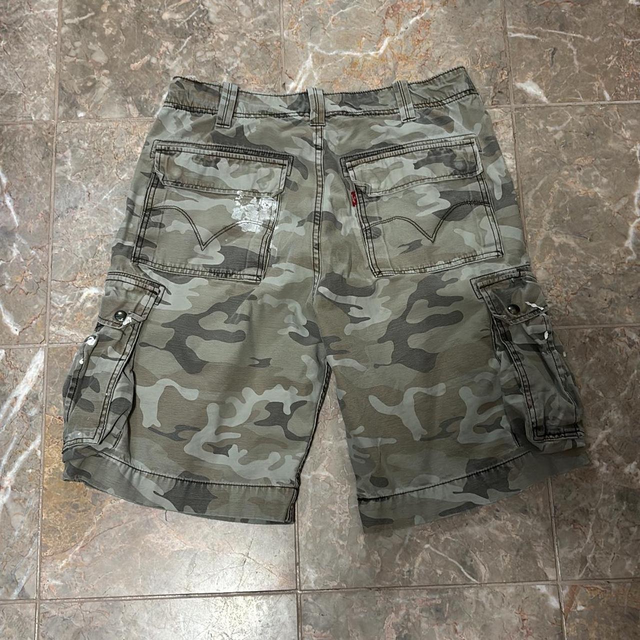 Levi Paint Camo Splatter Shorts Size 32 (Says 33... Depop