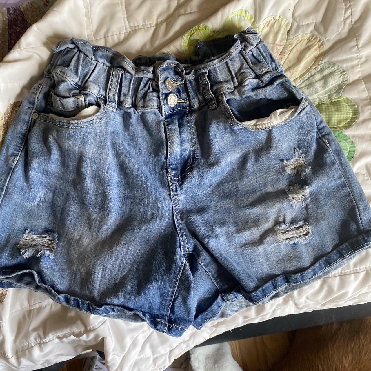 Jean shorts, I am pretty sure I got these from rue21... - Depop