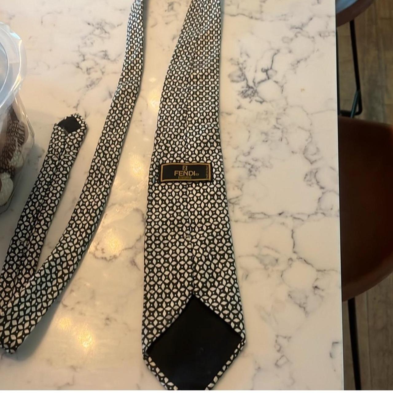 fendi neck tie
