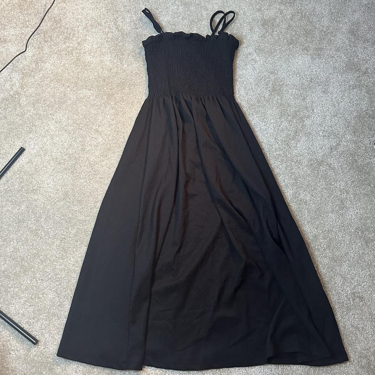 Crinkled maxi dress black h&m summer - Depop