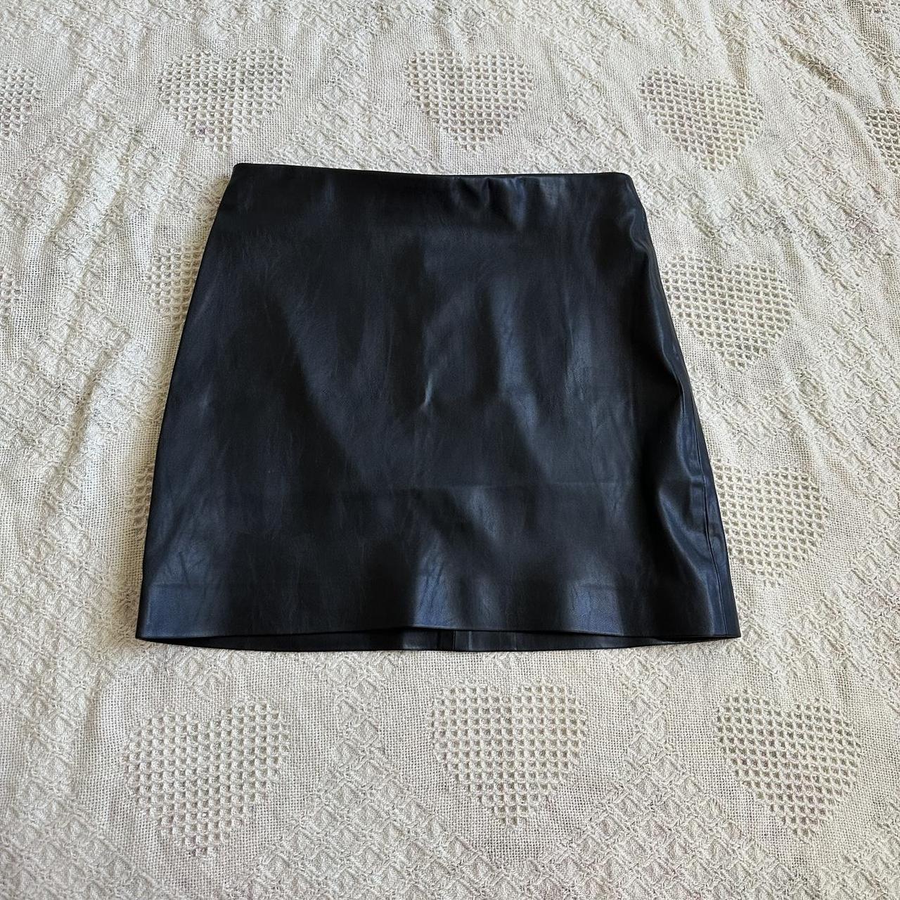 XL Simply Vera pleather skirt. Only used a couple of - Depop