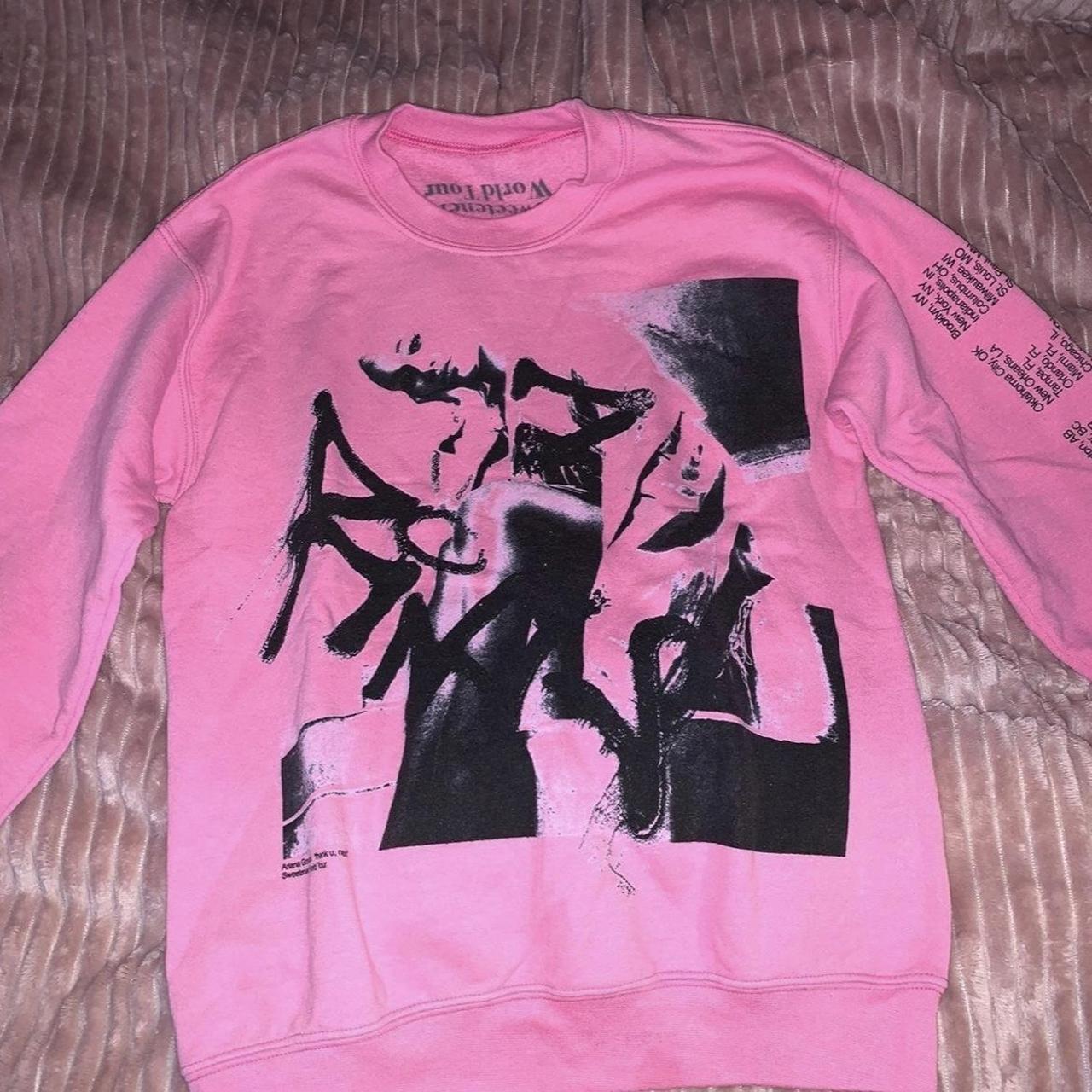 Ariana grande 7 online rings crewneck