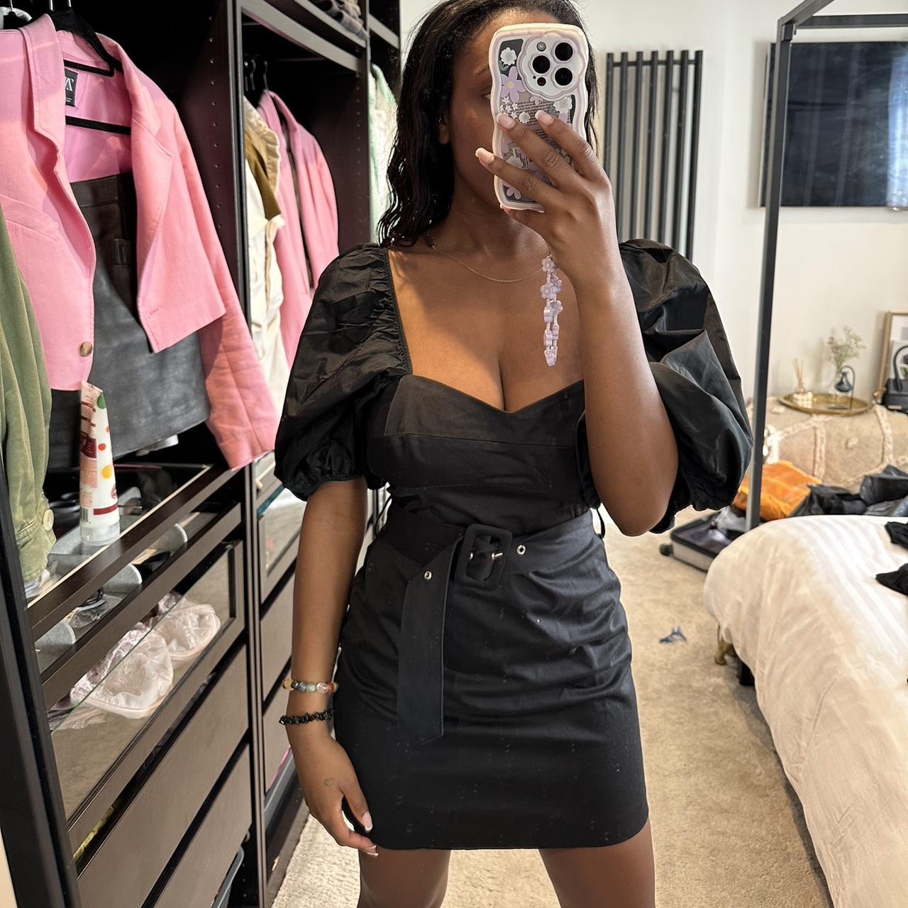 Zara puff sleeve sweetheart neck dress, worn once Depop