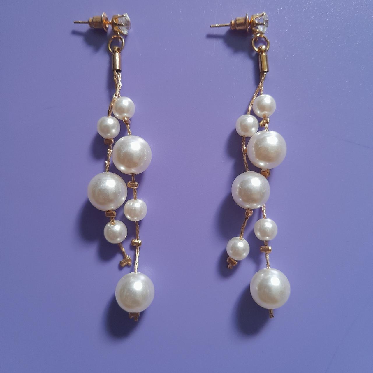 White beaded dangling earrings. Length 7.5cm. - Depop