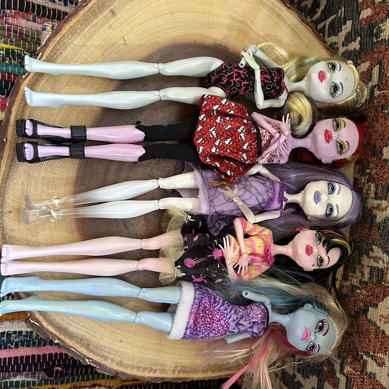 Offers Monster high lot