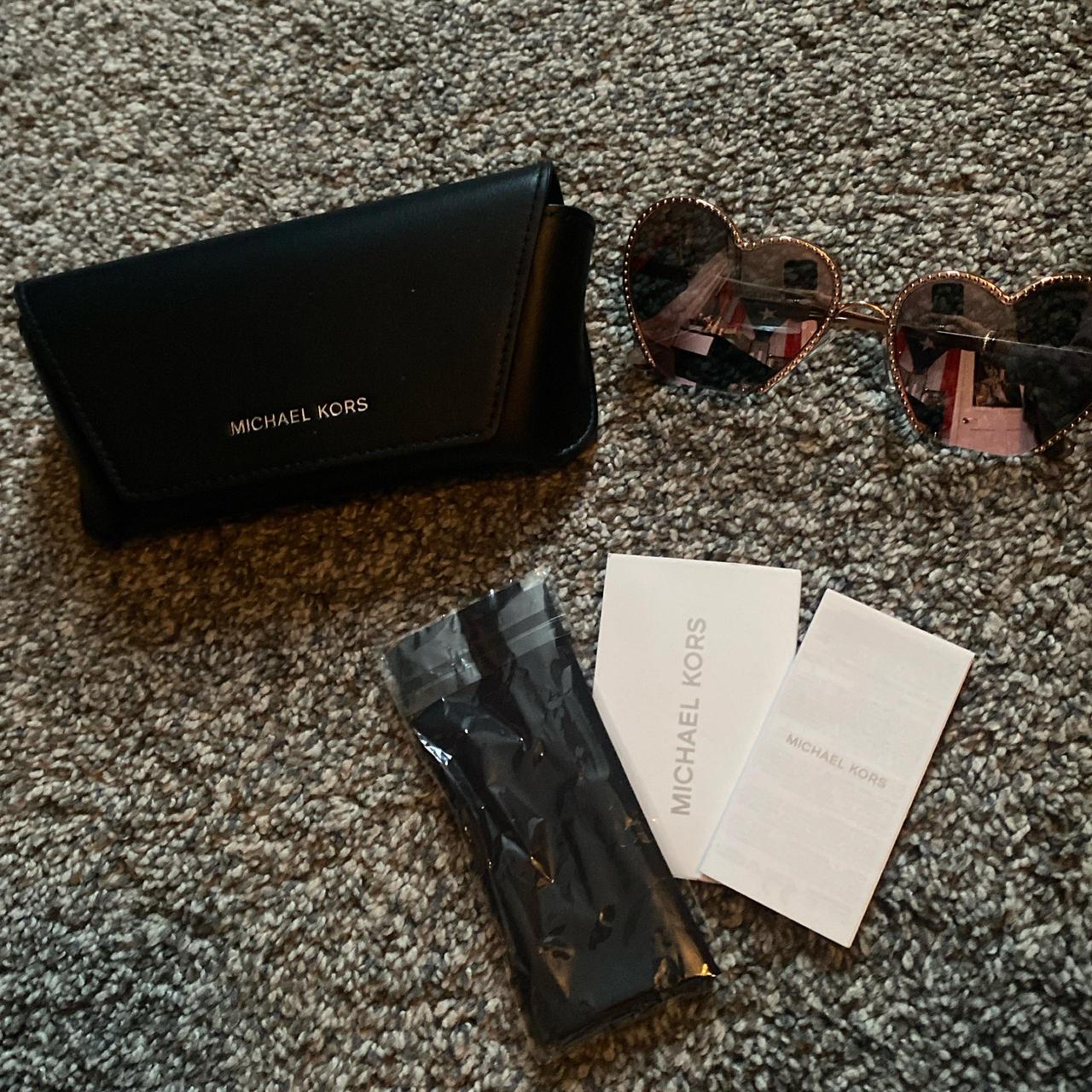 item listed by lunamarket