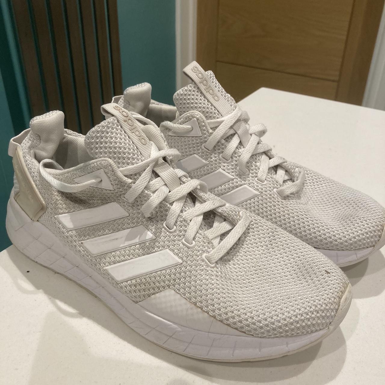 Adidas questar outlet ride white