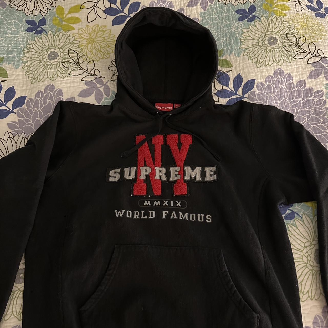 Supreme world famous online hoodie