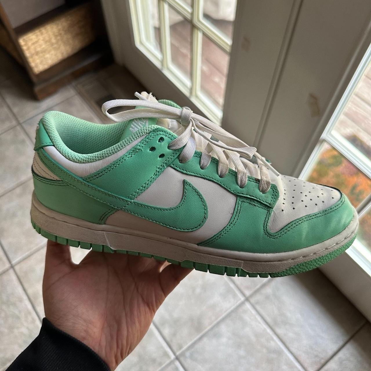 dunk low green womens