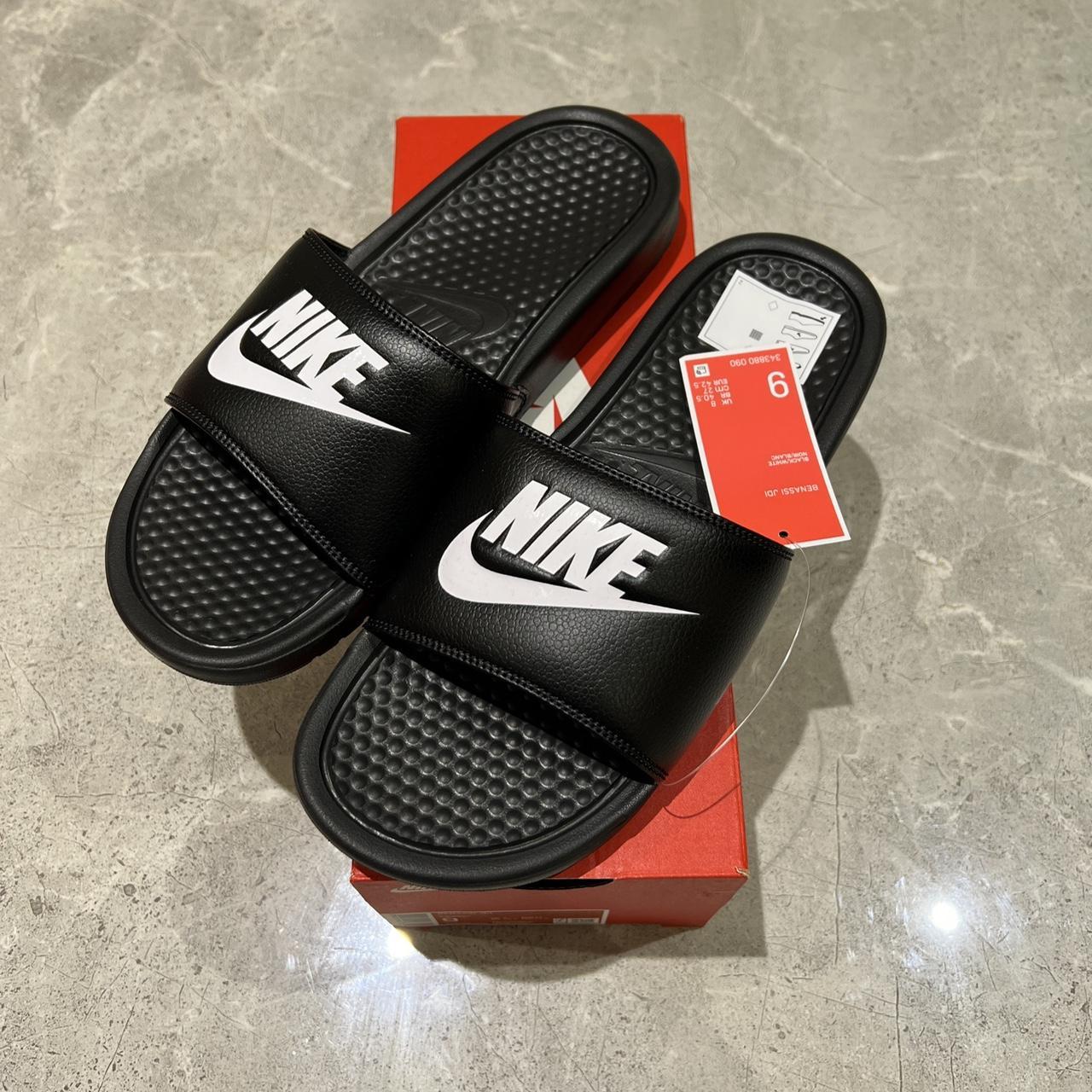 Original nike benassi on sale slides