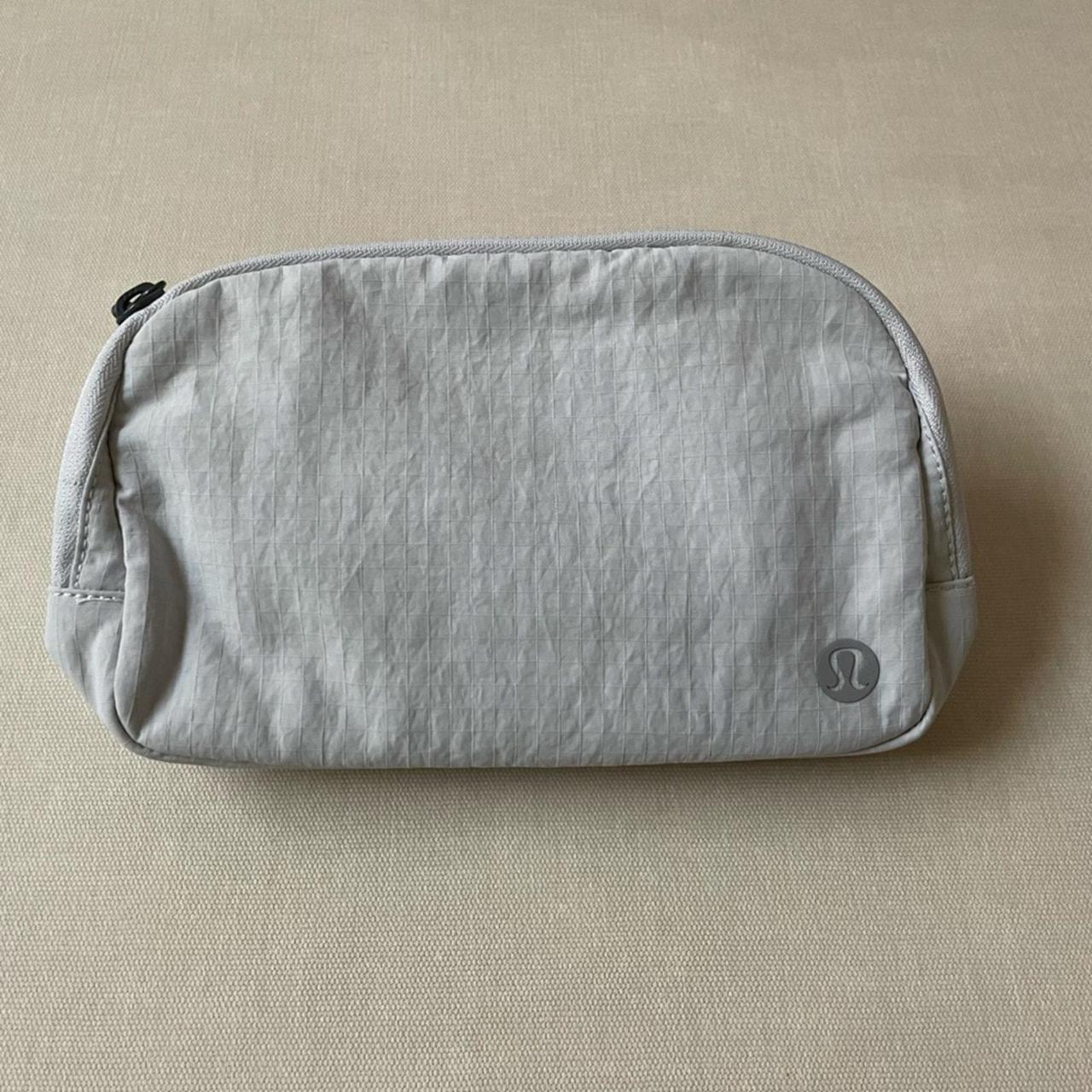 Brand new with tags! Lululemon everywhere sale belt bag Silver drop color 100% Authen