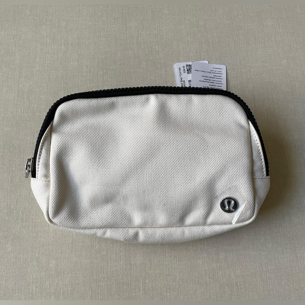 NWT authentic Lululemon Everywhere deals Crossbody black/white