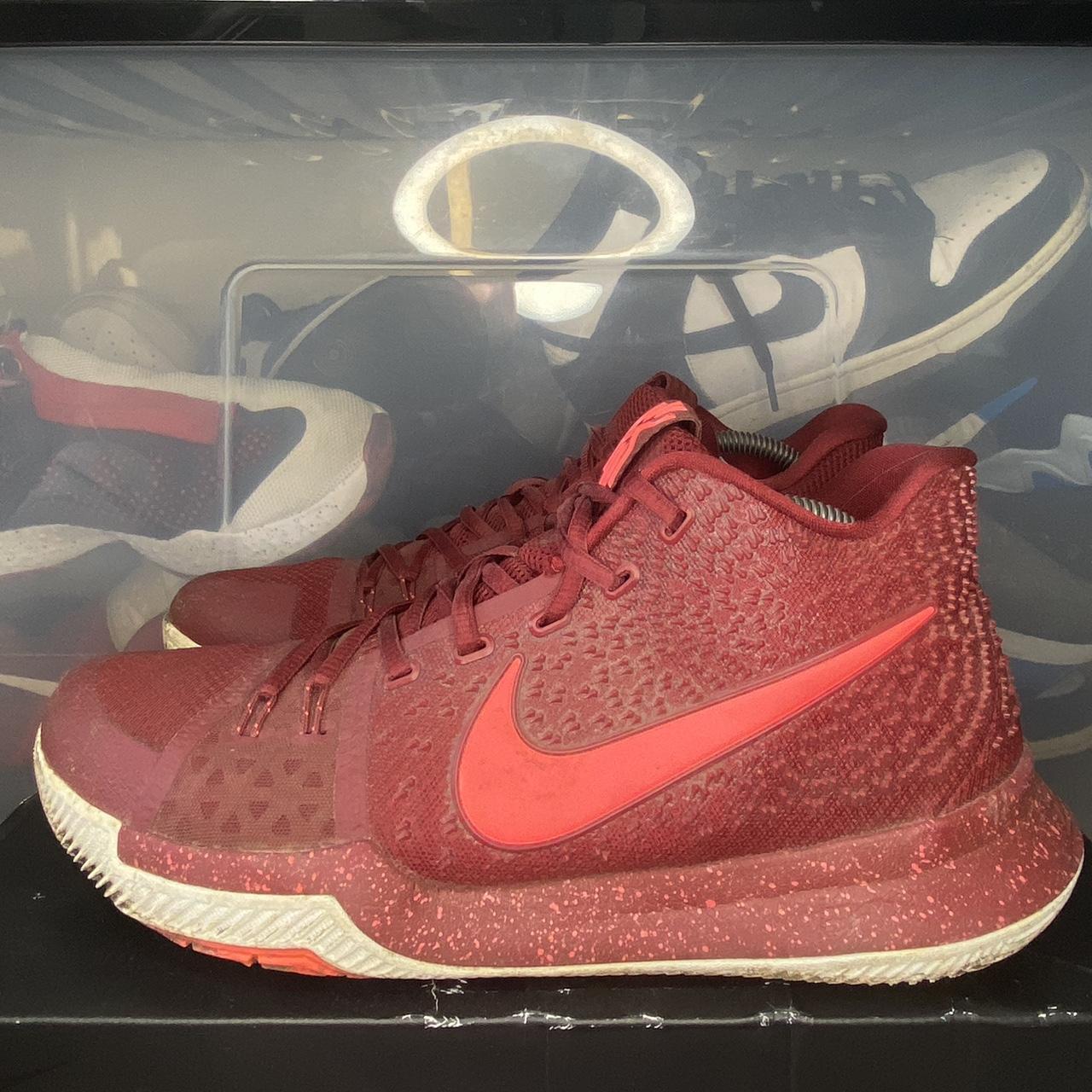 kyrie 3 maroon