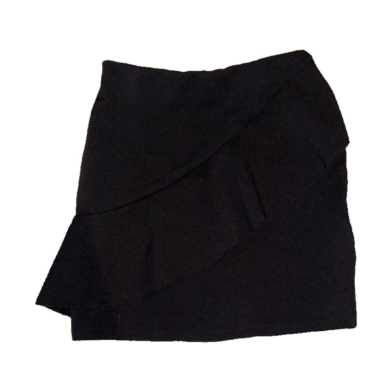 quiz black frill skirt size 4 barely worn perfect