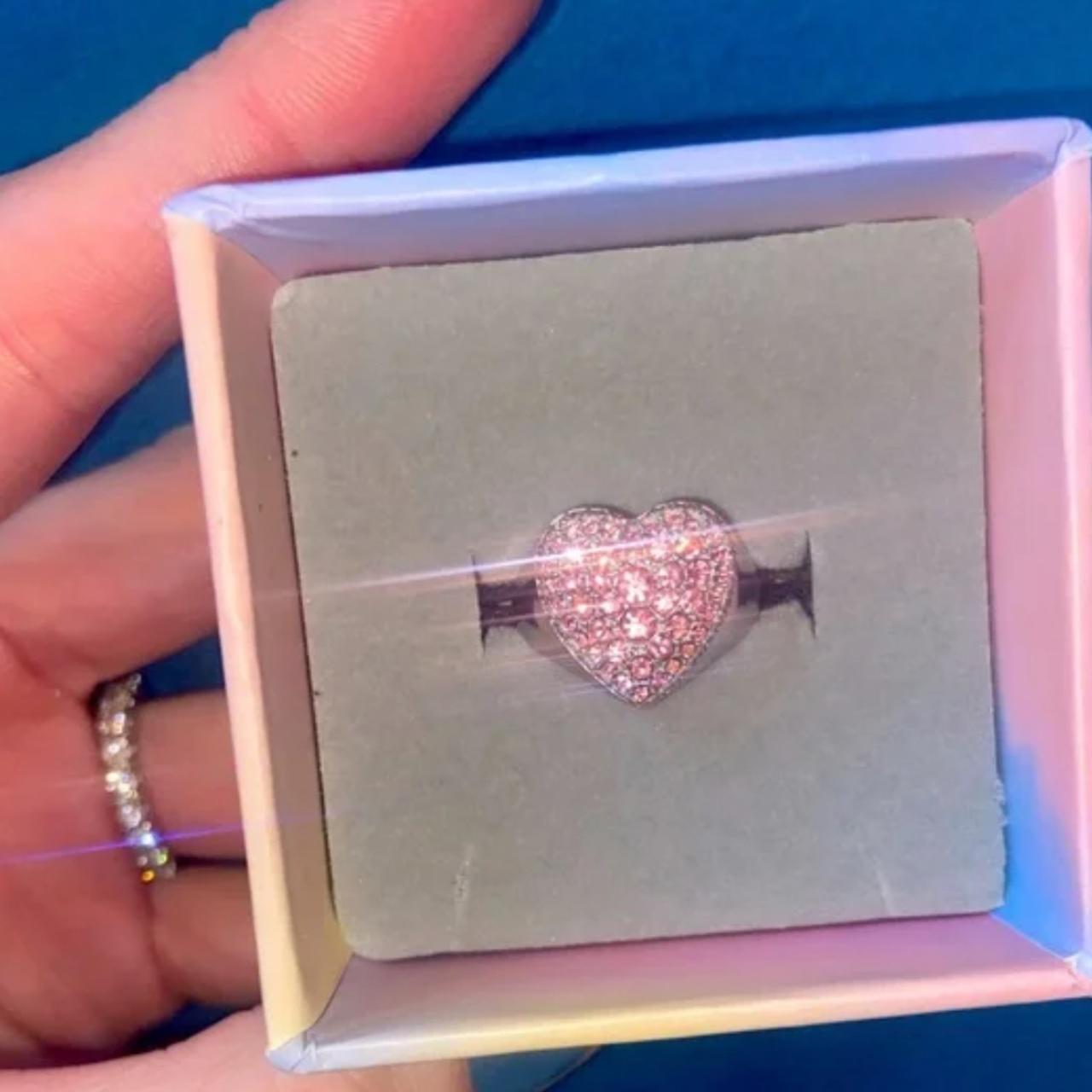 Taylor Swift orders Pink Lover Ring Size 7