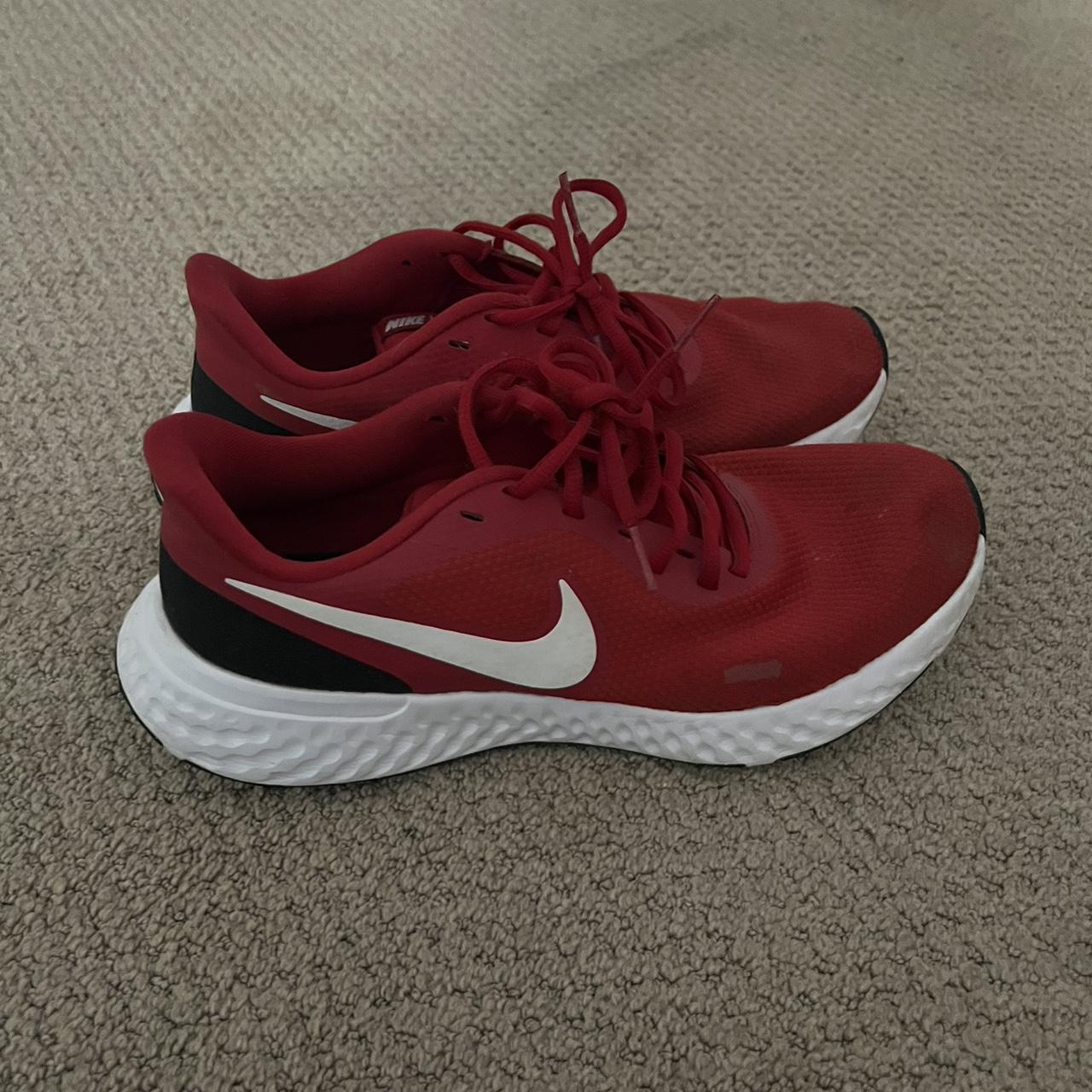 mens nike running shoes size 9