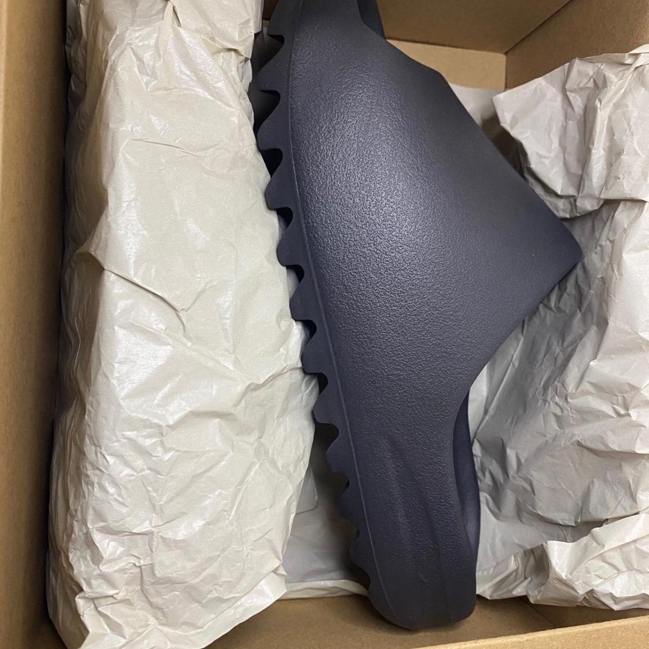 yeezy slides colors black