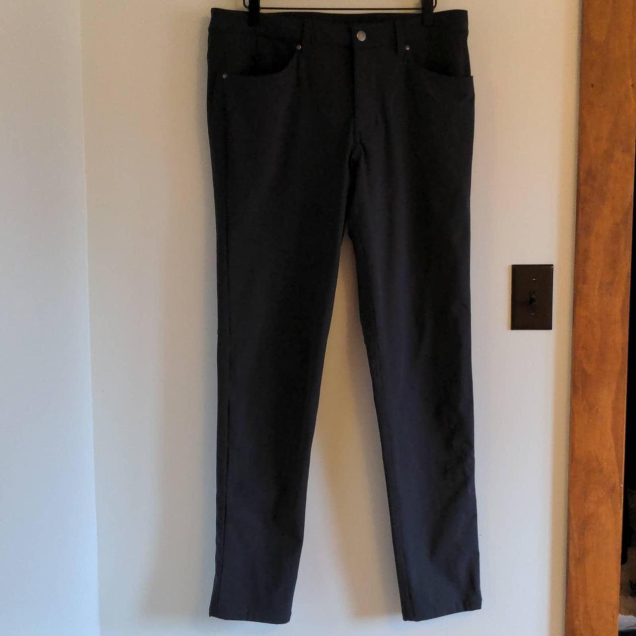 Lululemon dress pants Size 32 - Depop