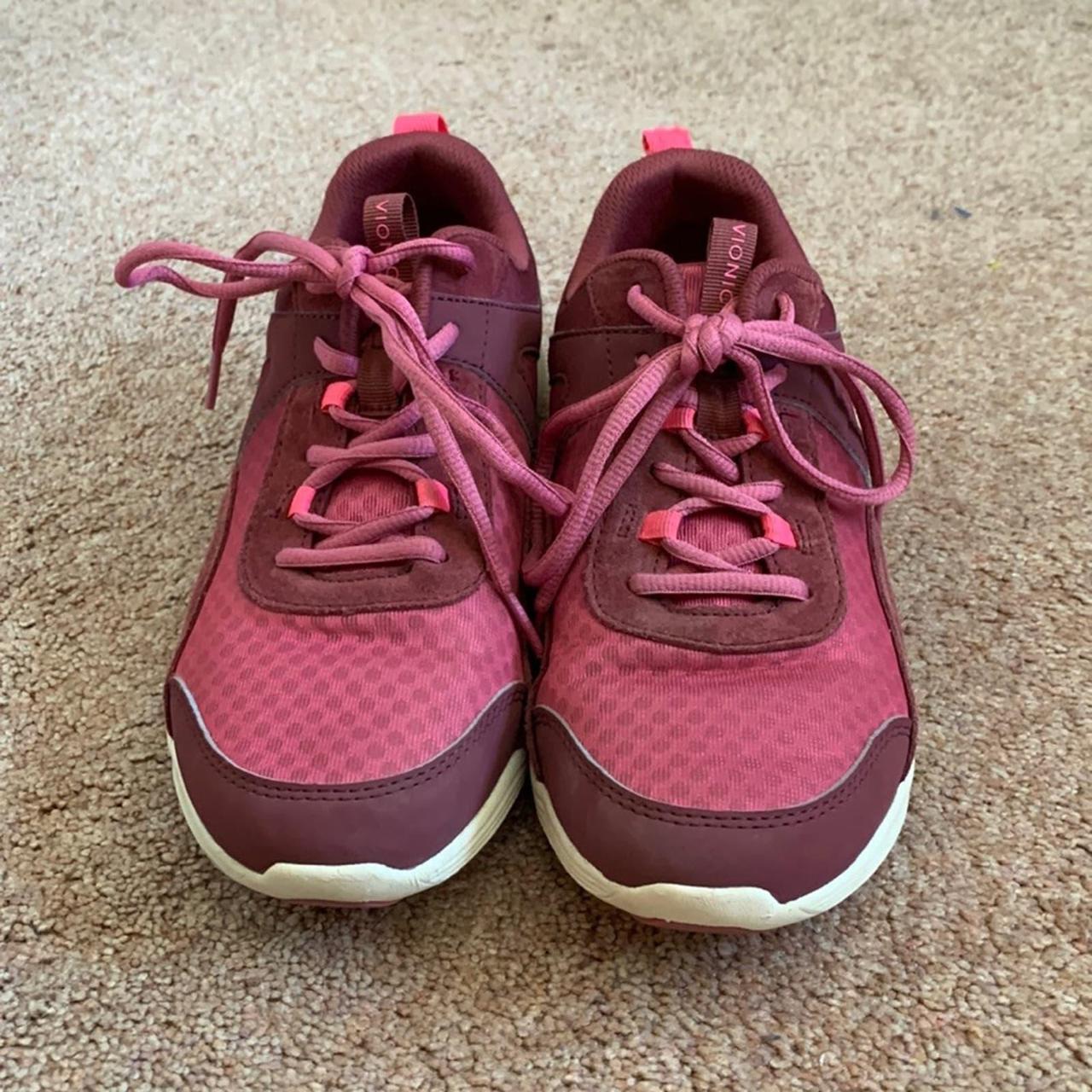 vionic pink sneakers