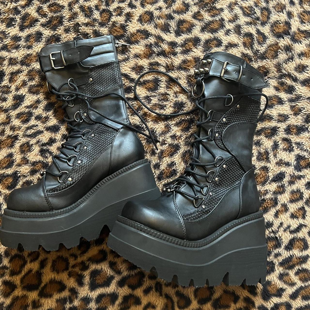 Demonia high rise shaker boots best sale