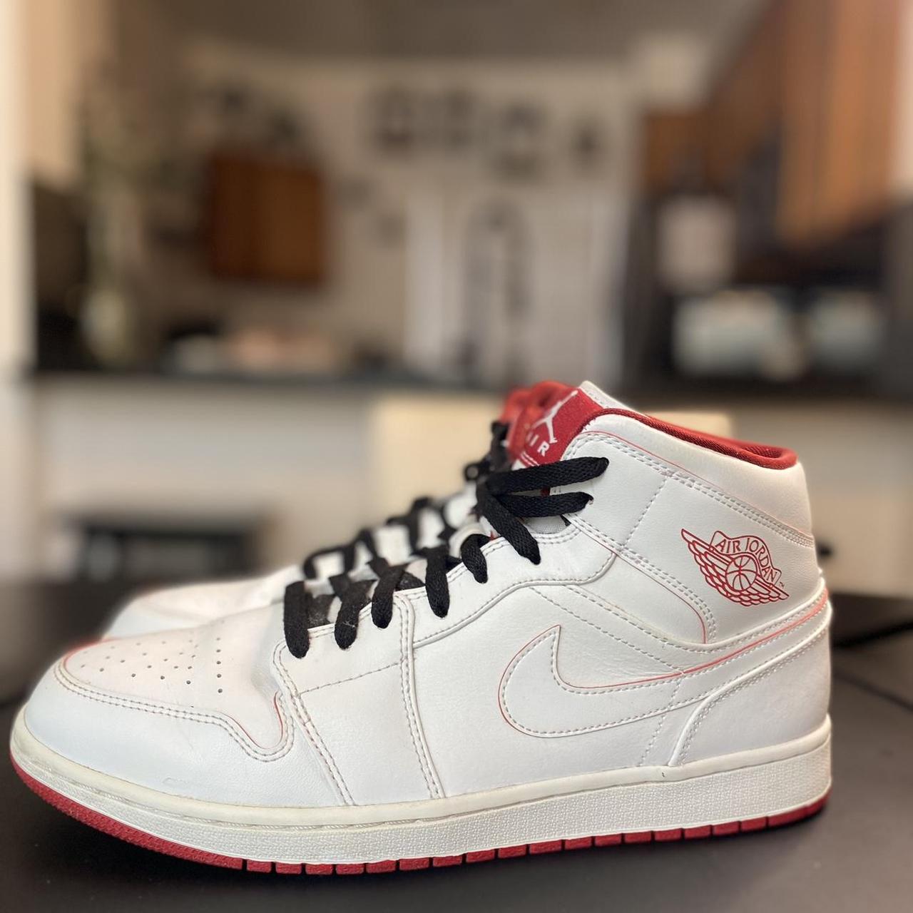 jordan 1 retro mid red black white