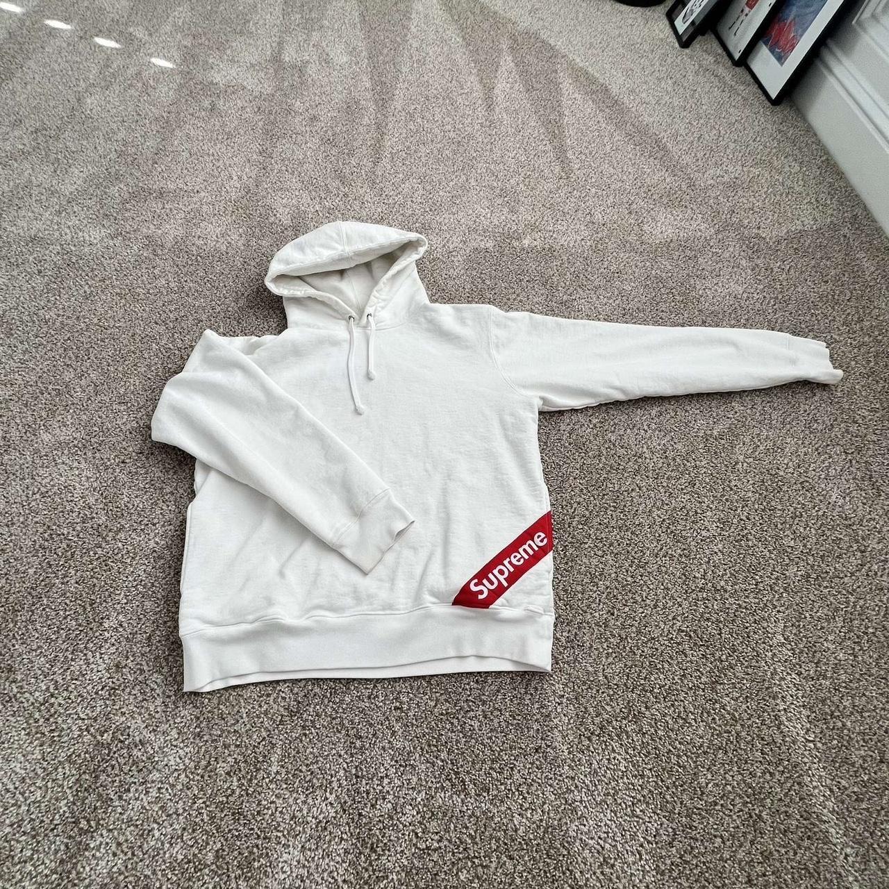 Supreme corner sales label hoodie