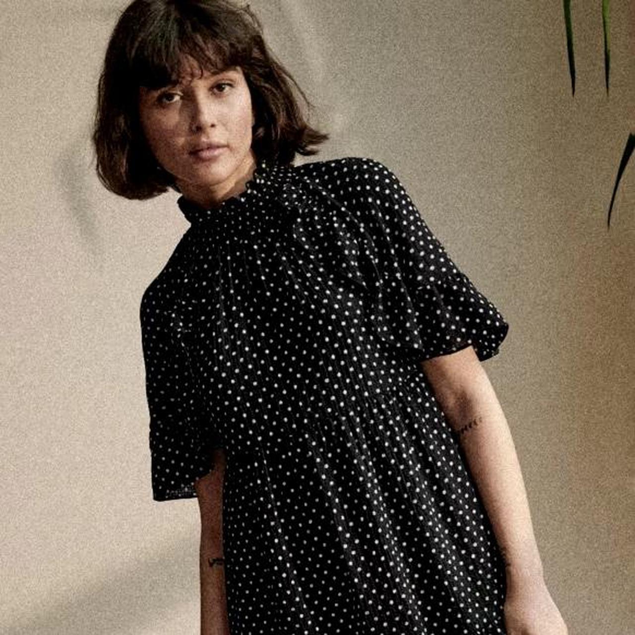 【新品未使用タグ付き】Sezane スウェット　セザンヌ　XSサイズ　ブラック SEZANE(セザンヌ) スウェット・トレーナー(レディース) - 海外