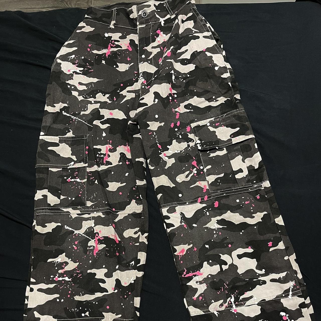 Camo hot sale pants plt