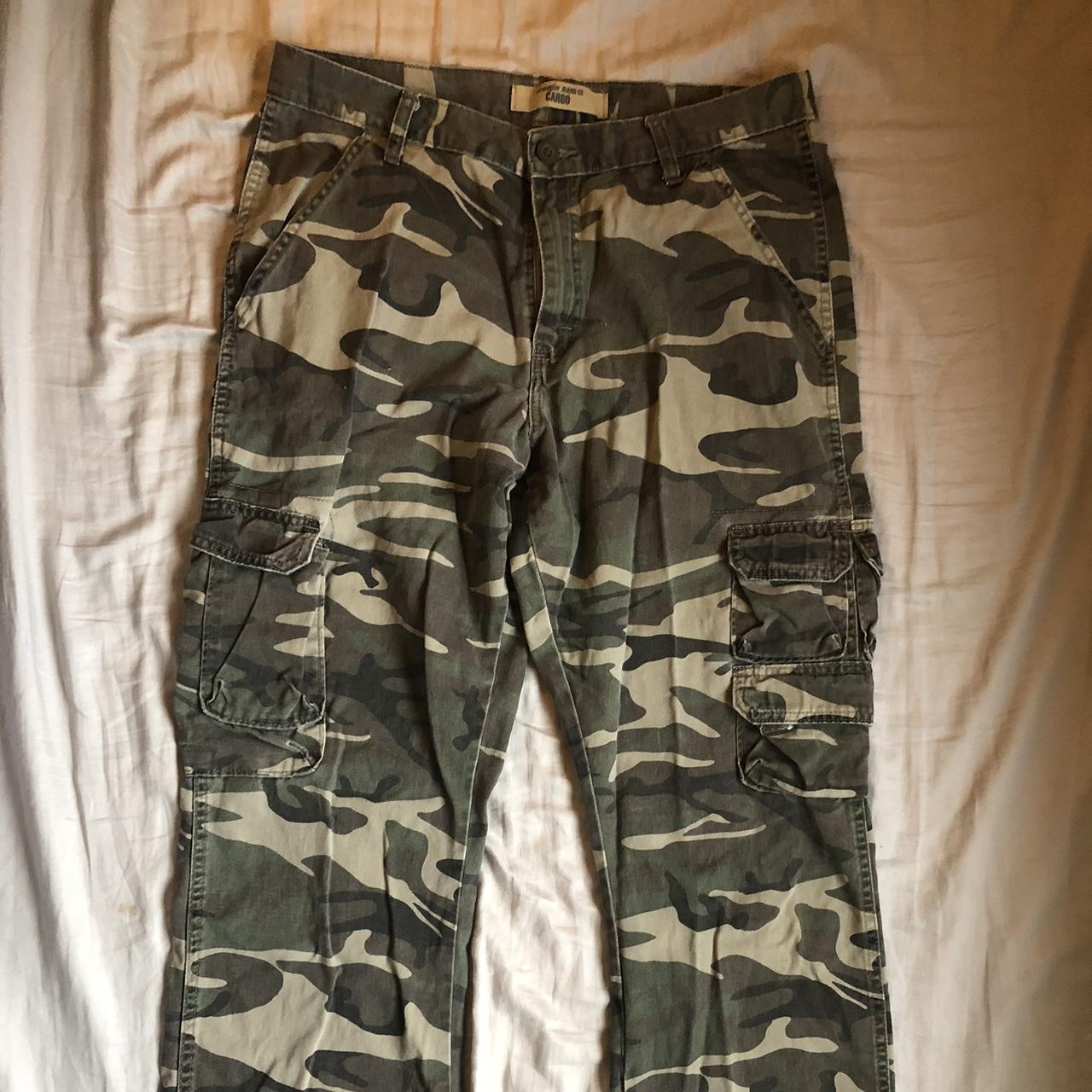 Wrangler cargo pants Depop