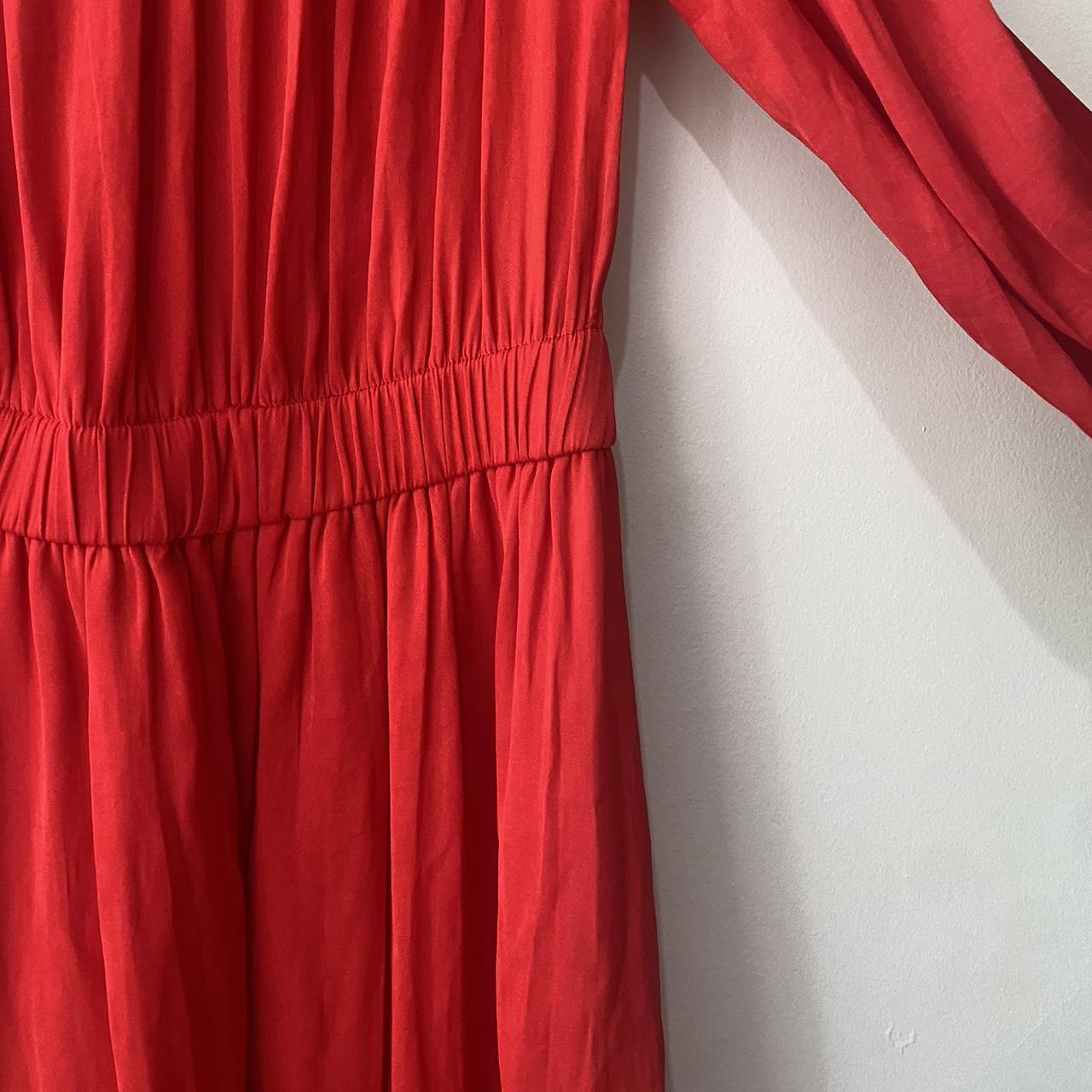 SIZE 8 Red Witchery Strapless Dress that sits below Depop