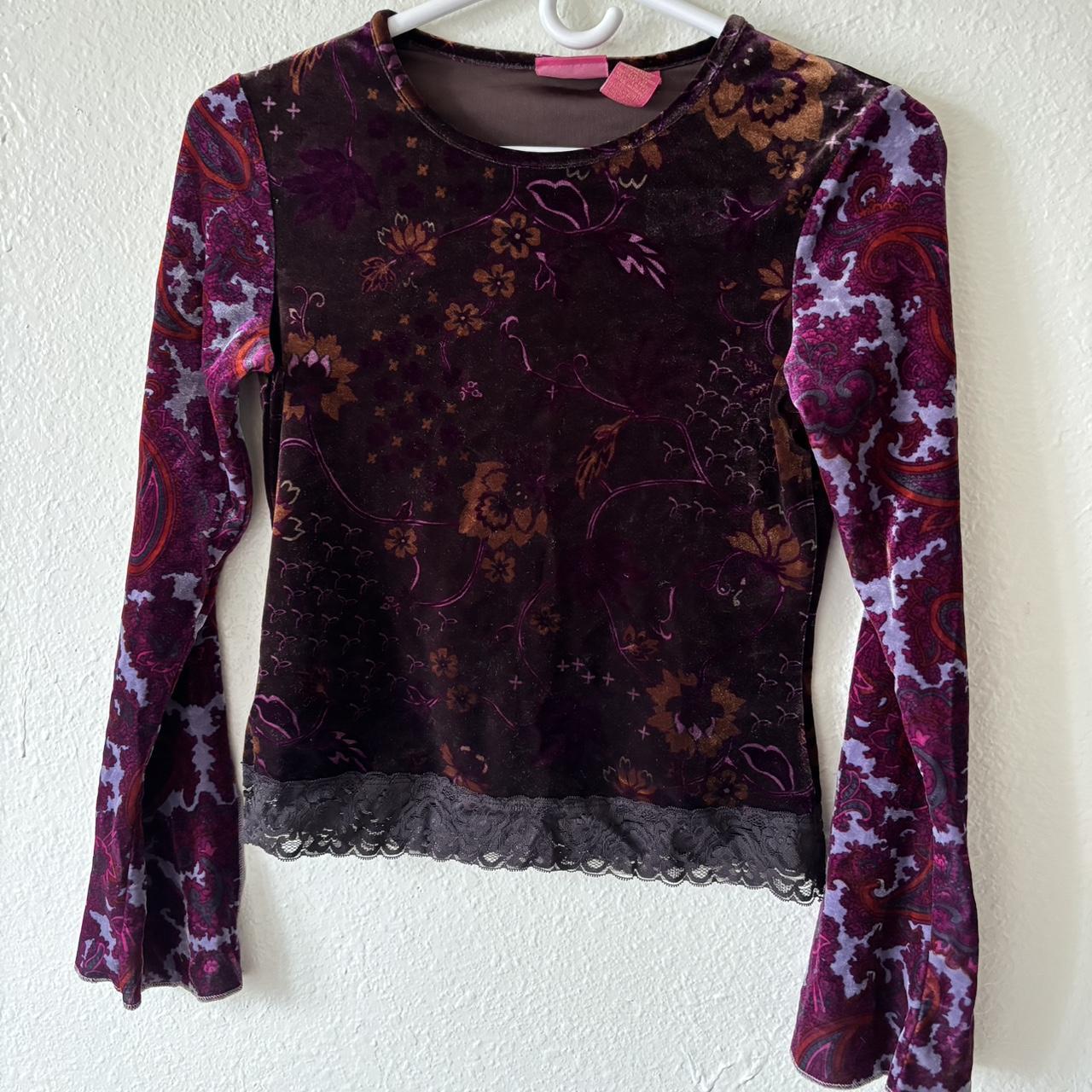 Gorgeous velour long sleeve, lace on bottom Giving... - Depop