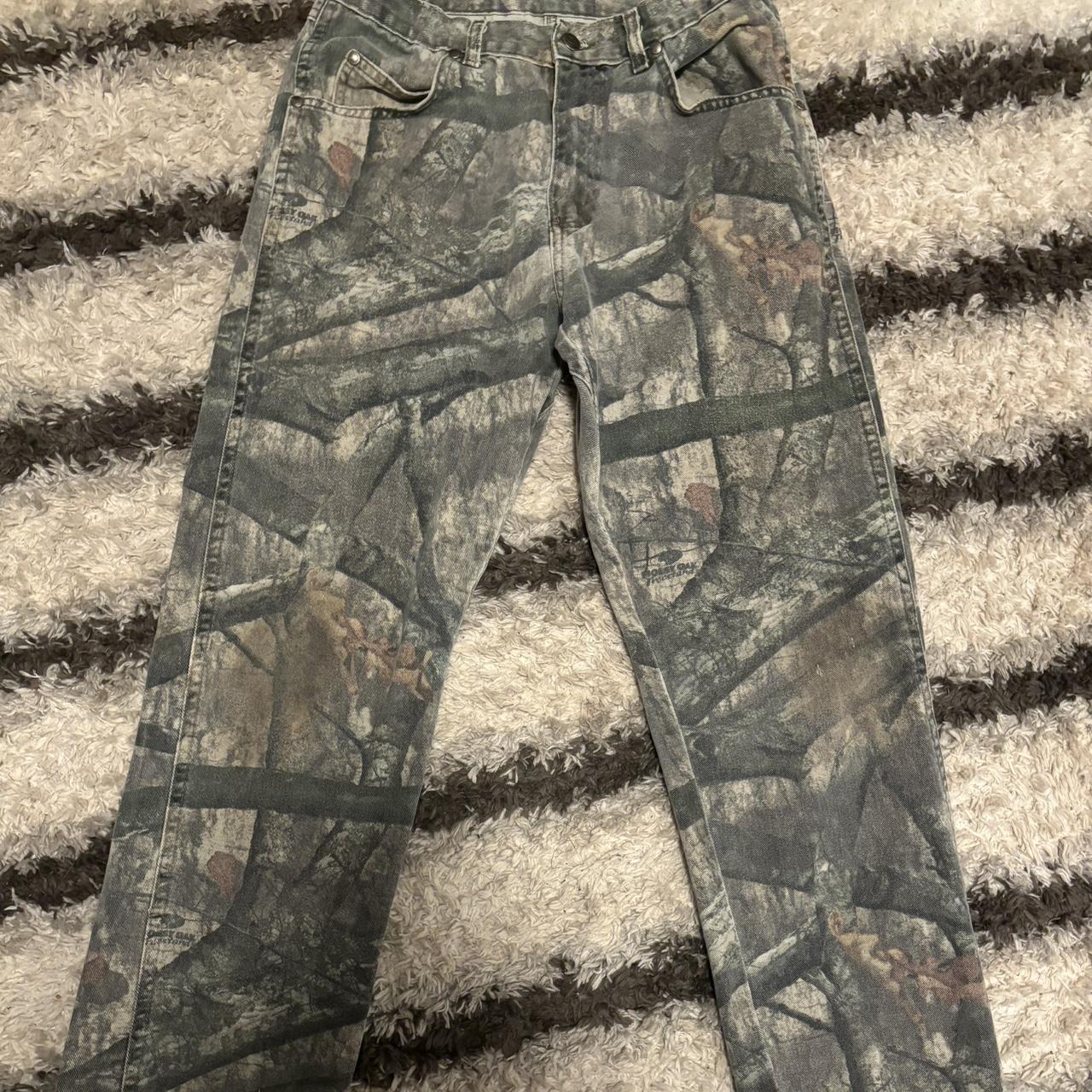 Straight fit forest camo wrangler jeans 32x30 - Depop