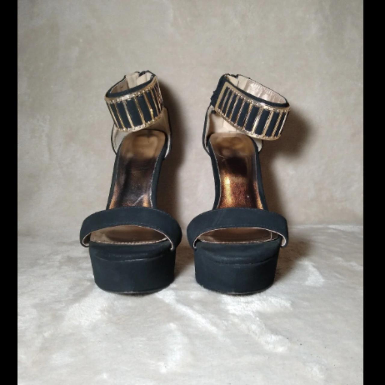 qupid black heels