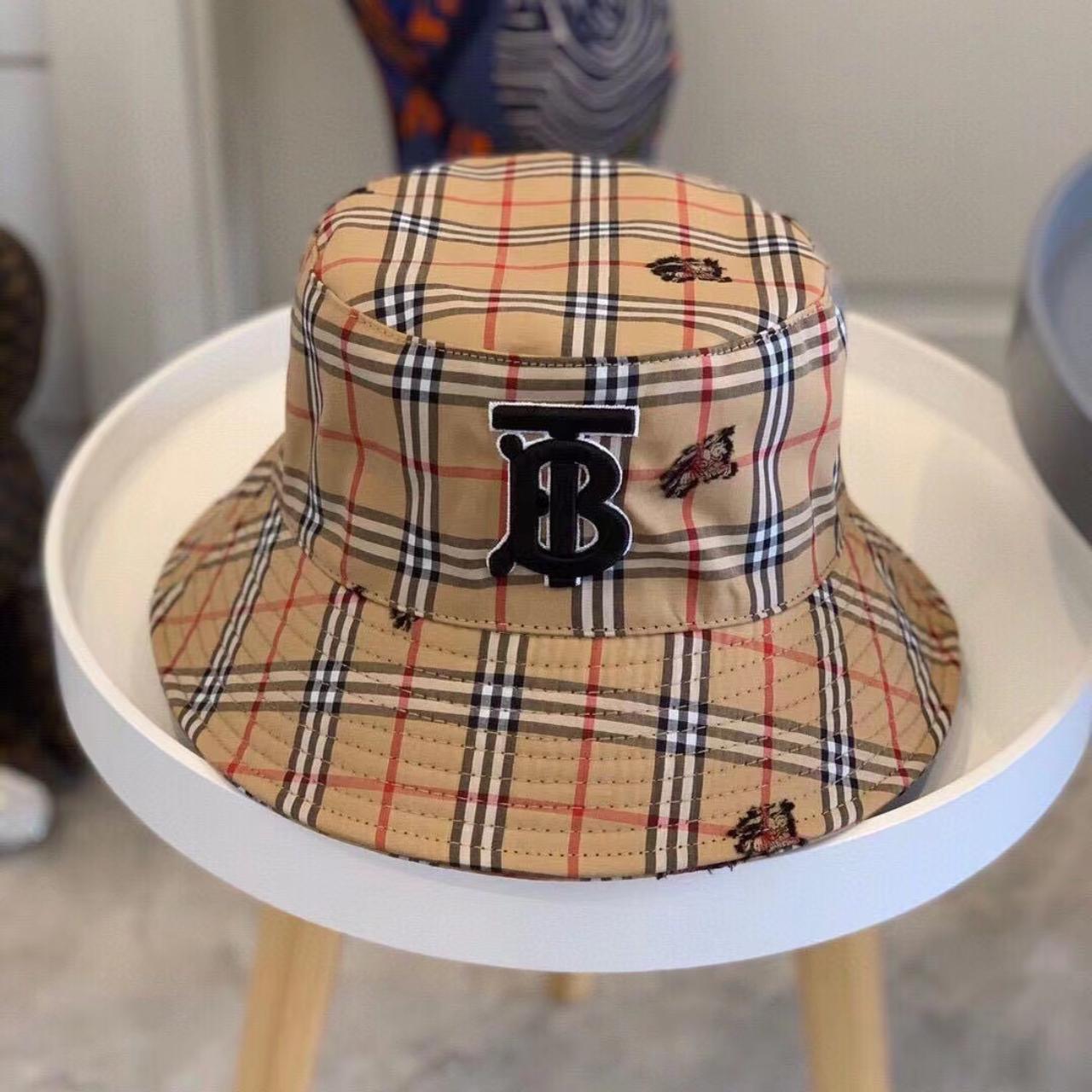 Burberry hat