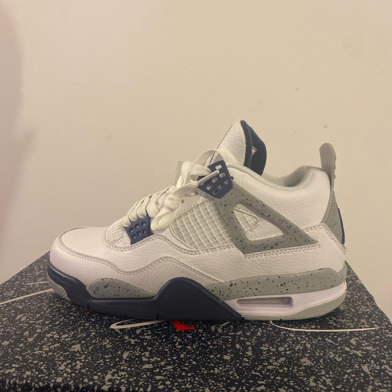 midnight blue jordan 4