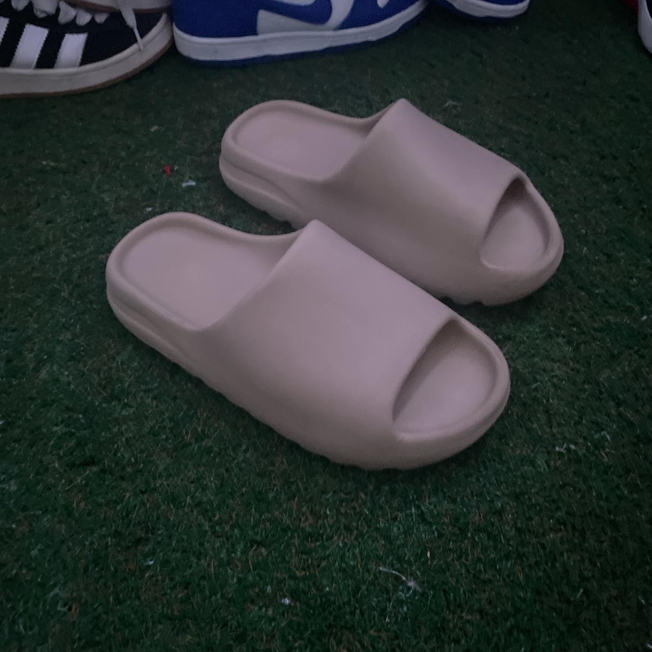 yeezy slides msrp