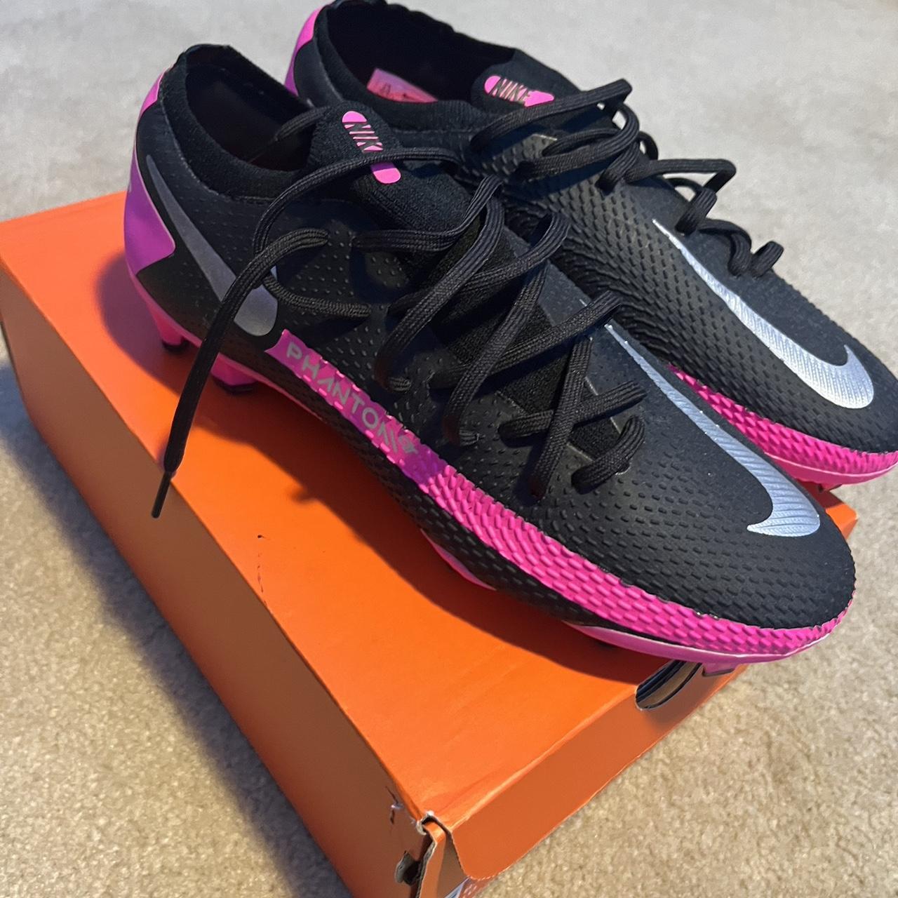 phantom venom soccer cleats