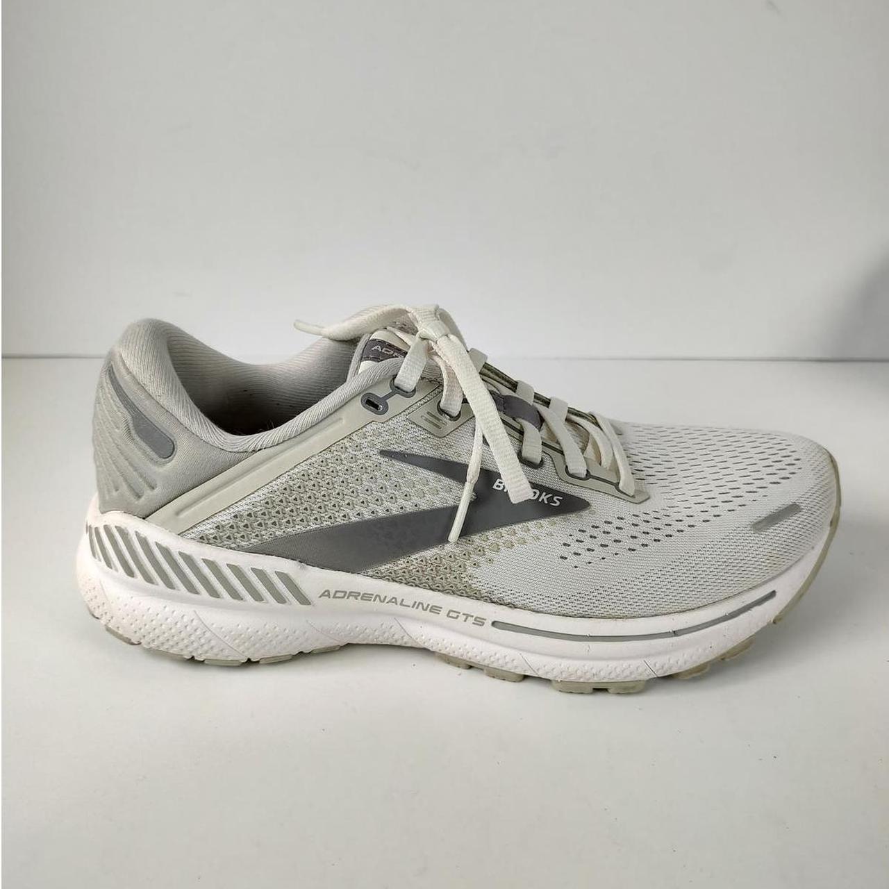 Brooks Adrenaline GTS 22 Shoes Womens Size 7 White... - Depop