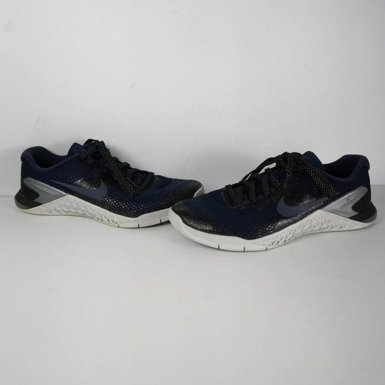 nike metcon navy