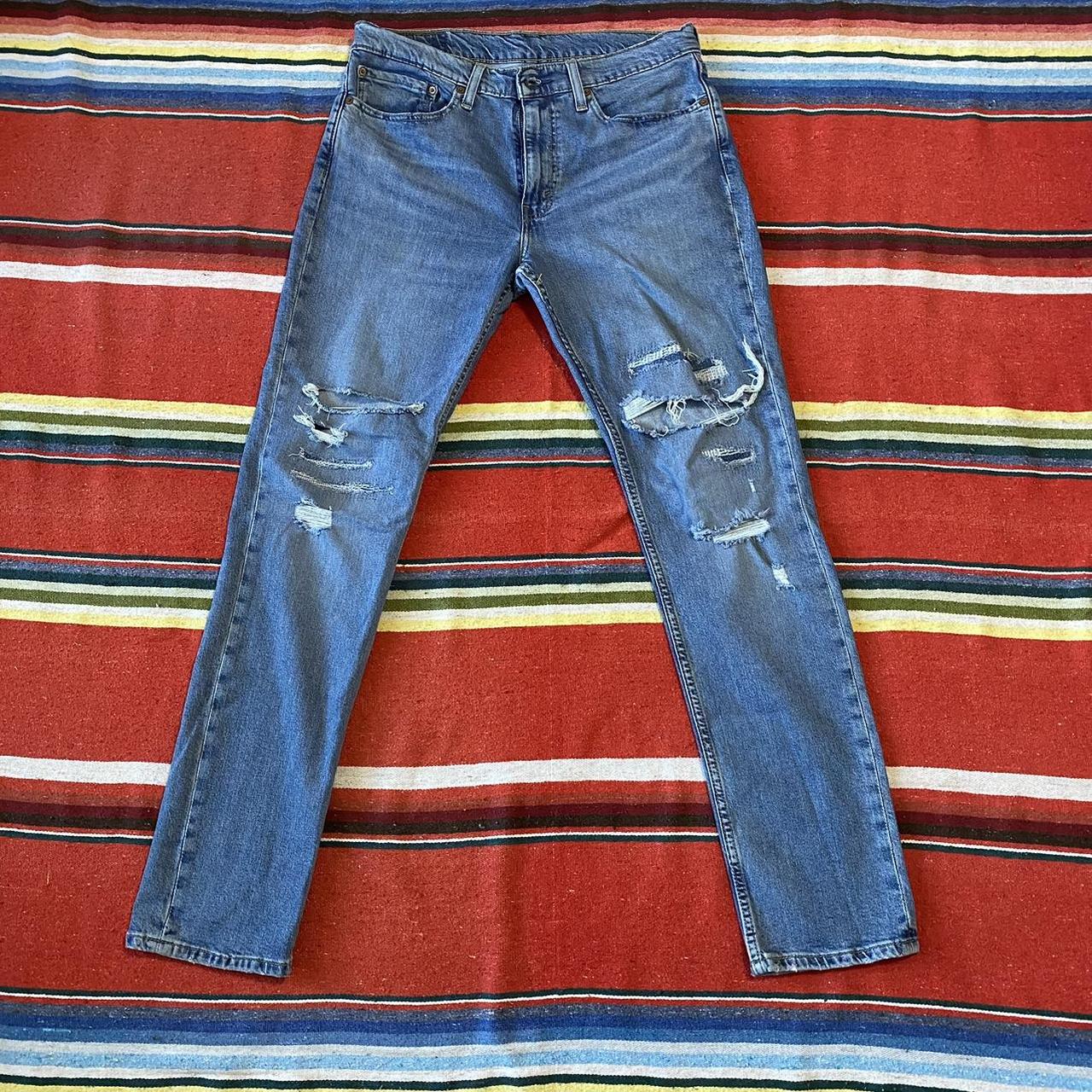 Levi ripped Jeans 34x32 #jeans #thrifts - Depop