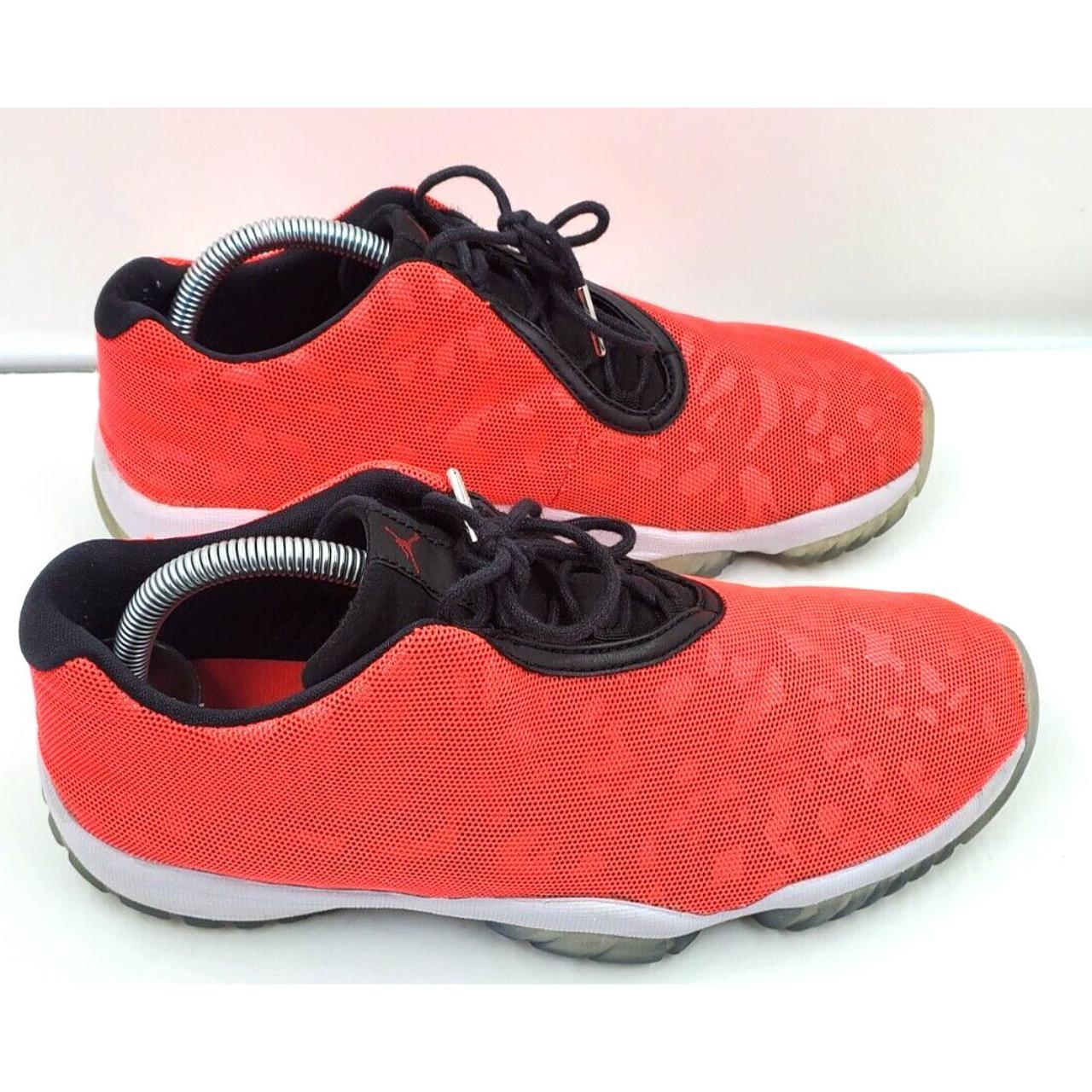 jordan future low pink