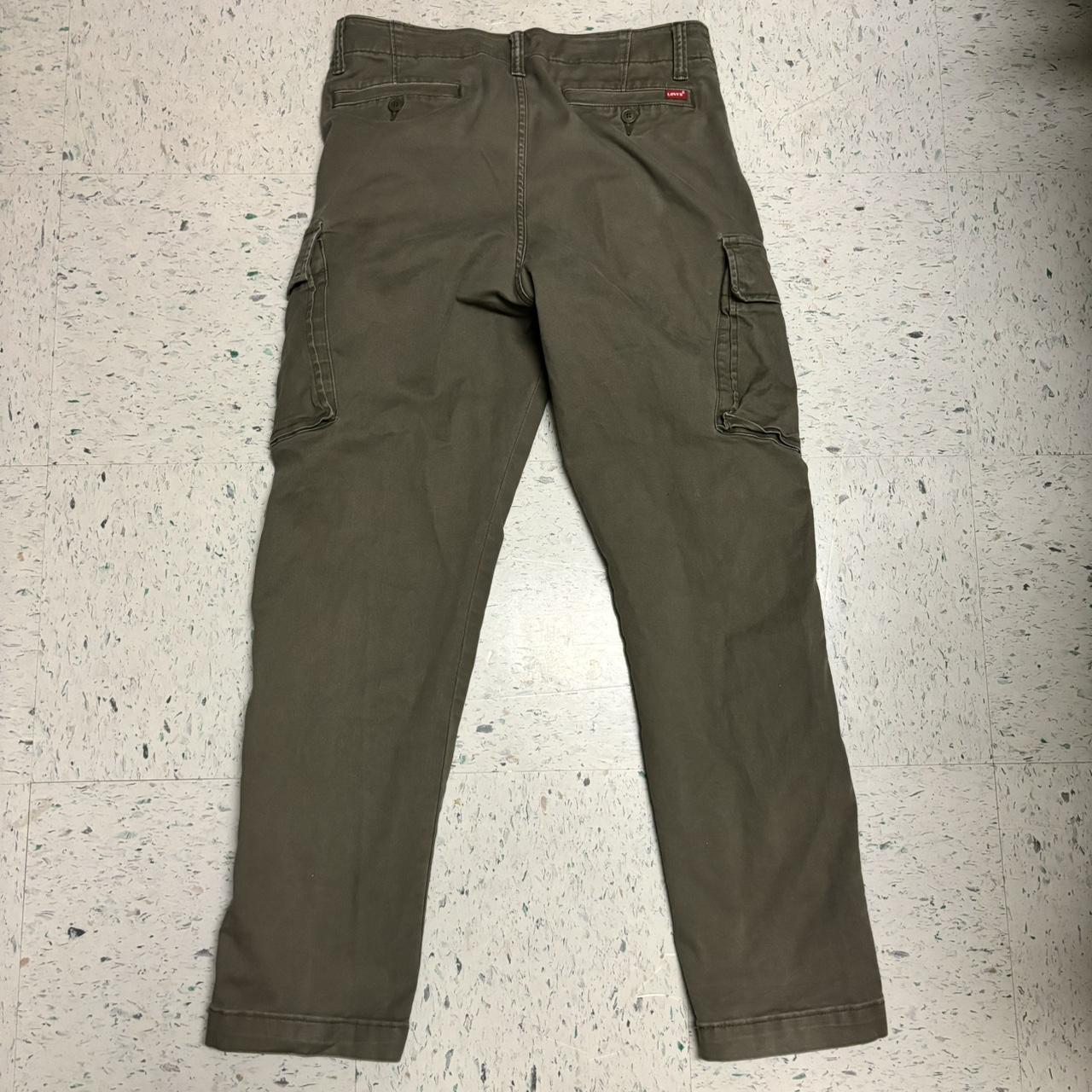 Levi’s Green Cargo Pants #levis #cargos #pants... - Depop