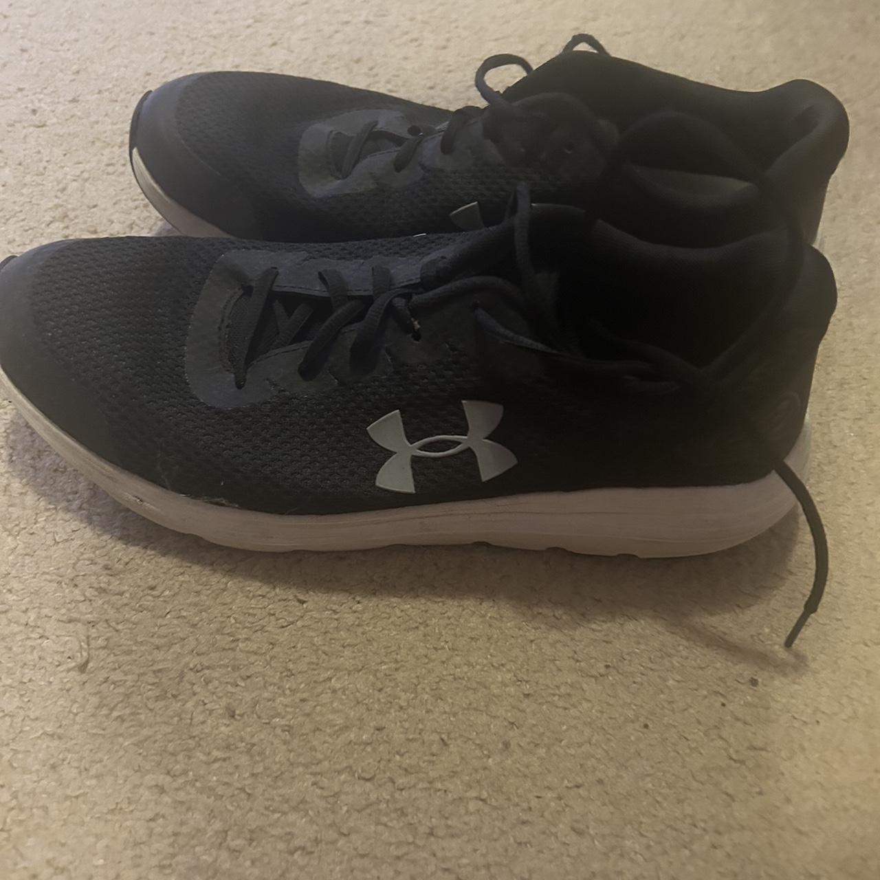 Under armor walking deals shoes