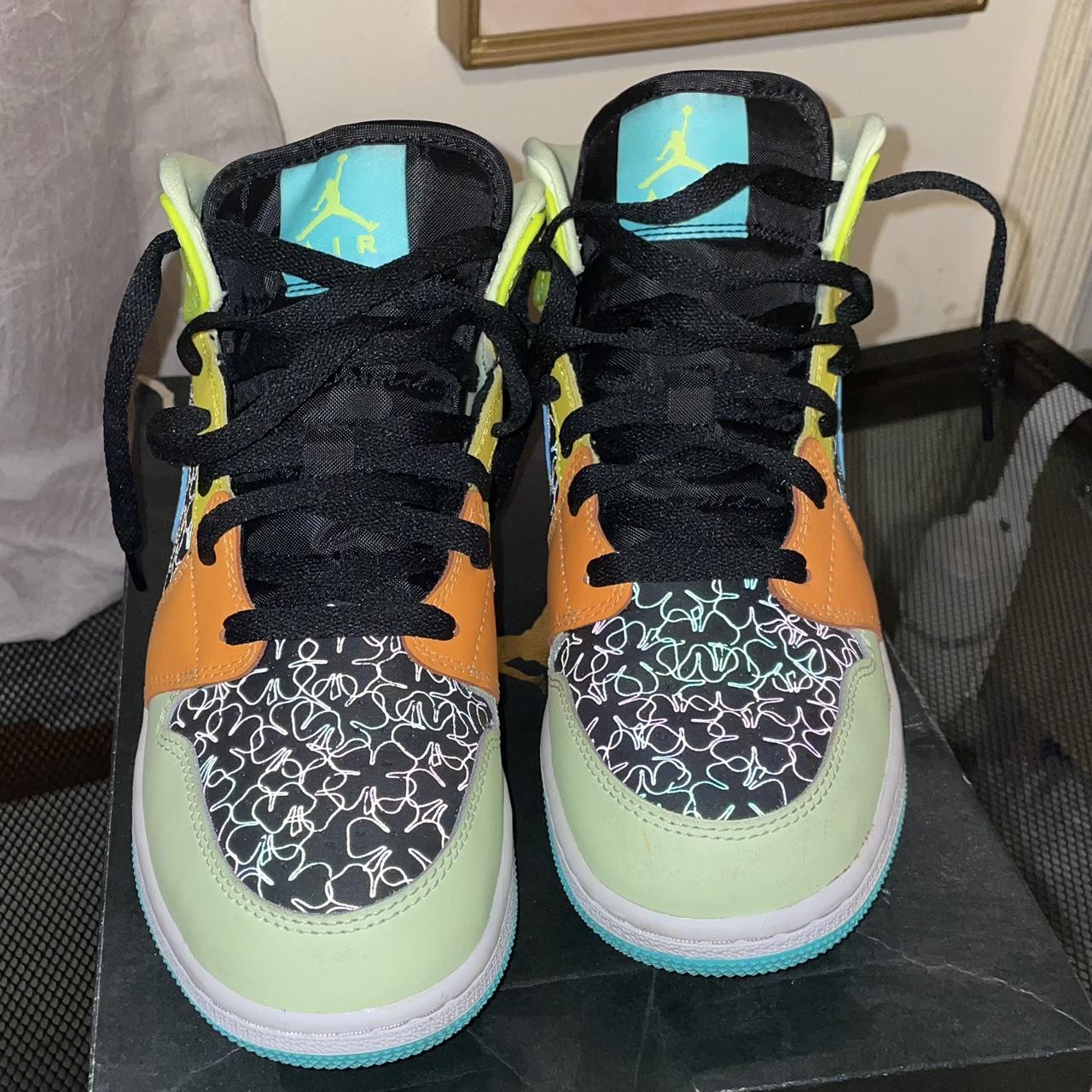 size 6 jordan 1s