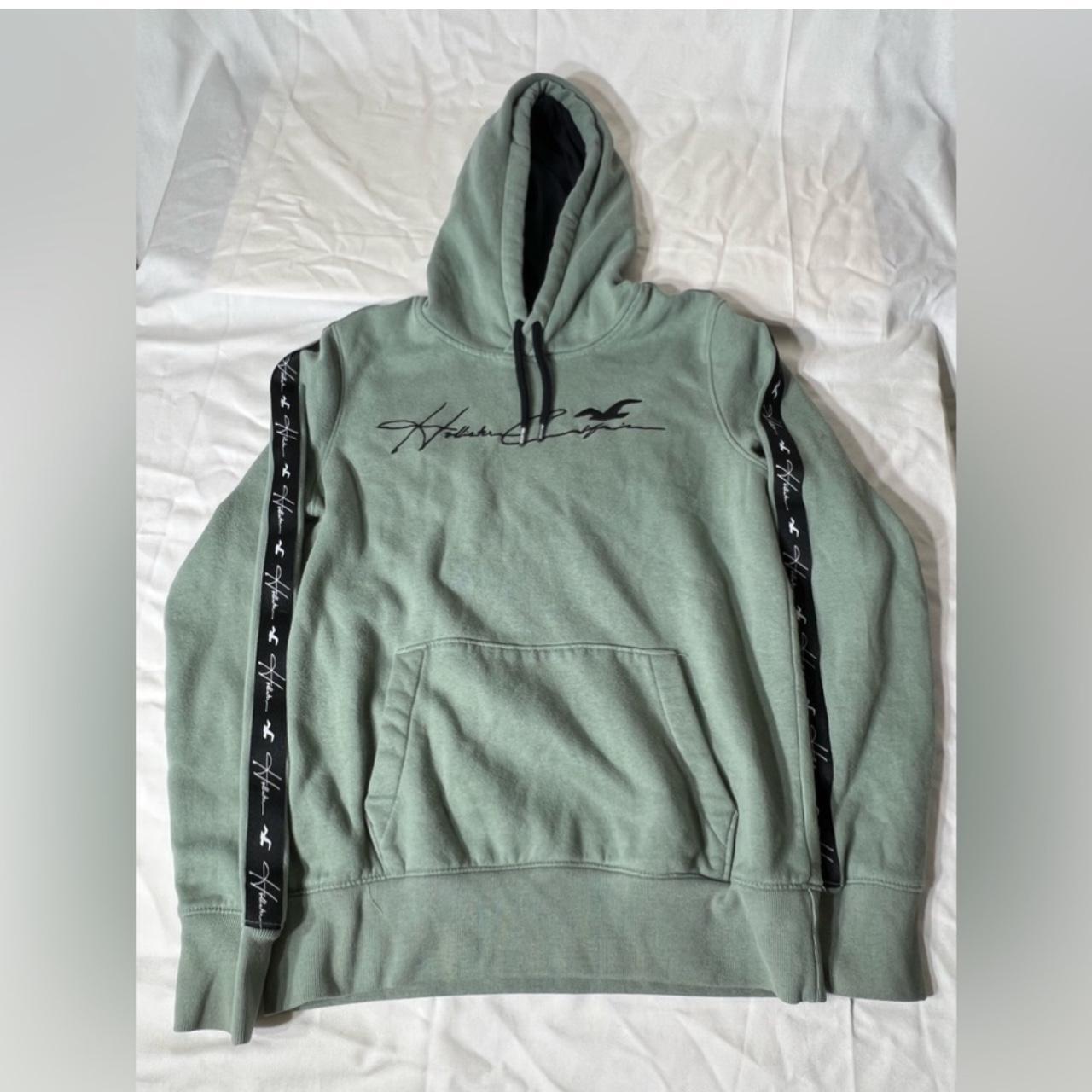 Hollister sweater clearance hoodie