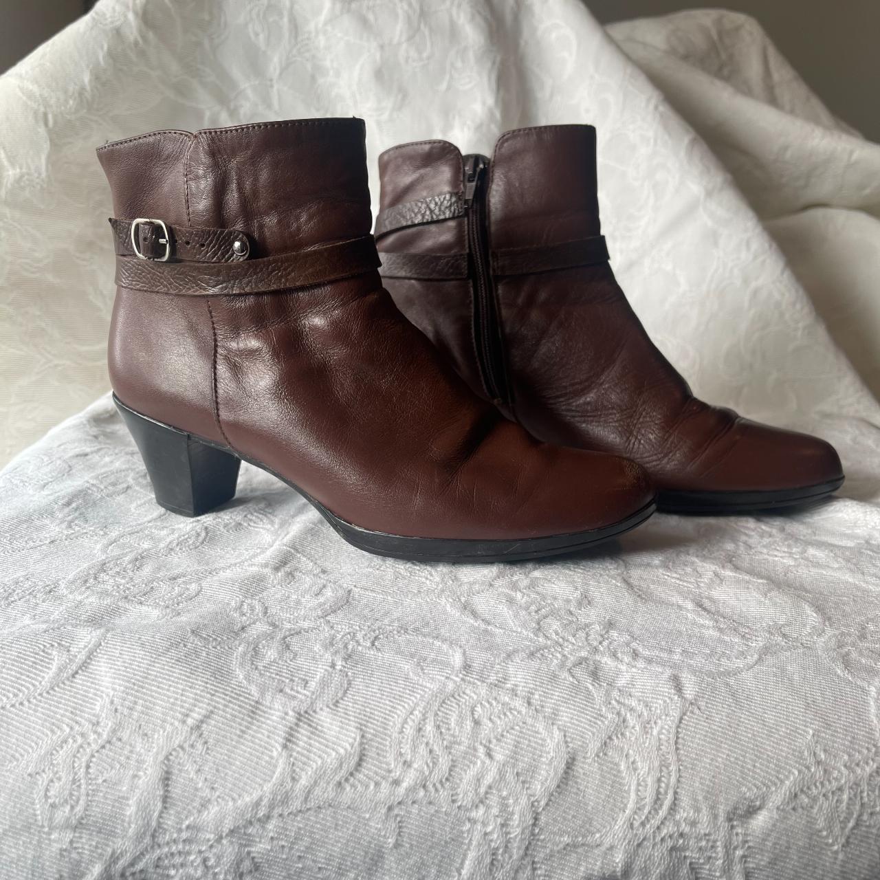 Munro ankle clearance booties