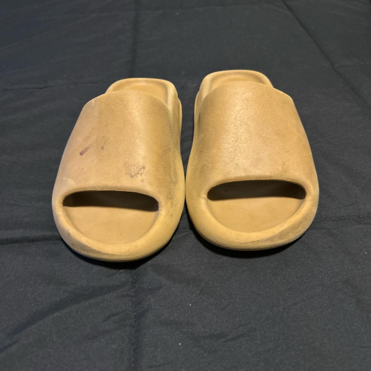 Tan sale yeezy slides